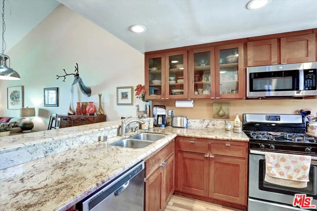 645 Chestnut Avenue 315, Long Beach, California 90802 home-pic-2